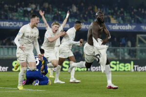Lukaku tỏa sáng