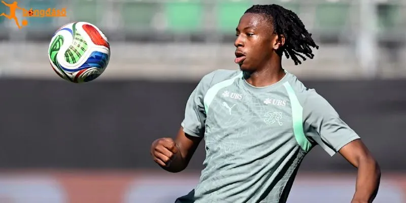 Johan Manzambi dính chấn thương đầu gối nghiêm trọng